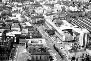 Bahnhofsplatz mit Schillerstrasse.jpg