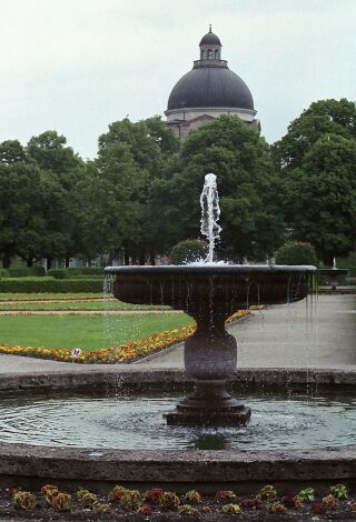 Hofgarten 2-Schalen.jpg