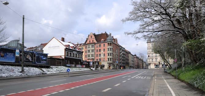 Von der Unterführung gen Orleansstraße, 2014.
