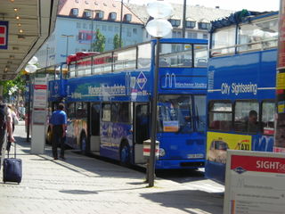 Busse für Stadtrundfahrten.JPG